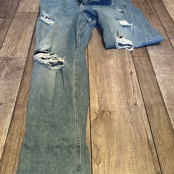 jeans - Picture 2 of 4